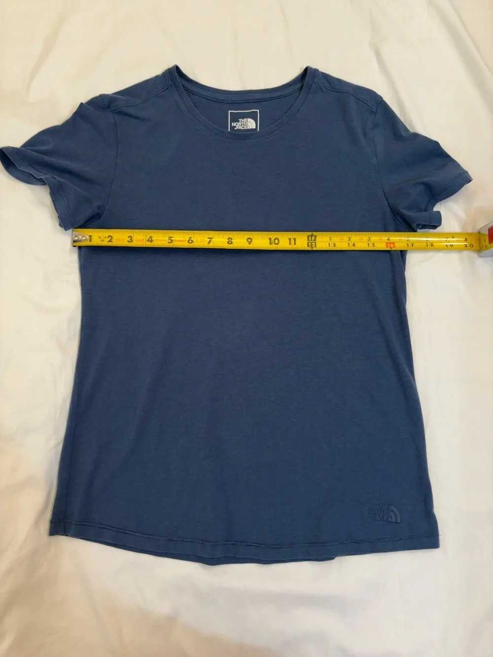 The North Face Women’s Blue Essential Crew Neck Tee Size Small - Picture 4 of 7